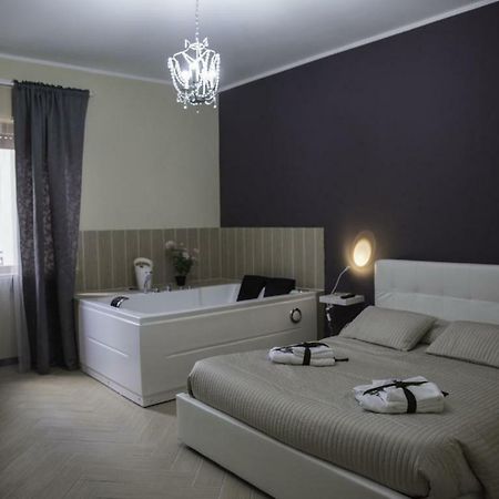Hotel Il Centro Short Lets Valguarnera Caropepe Exterior foto