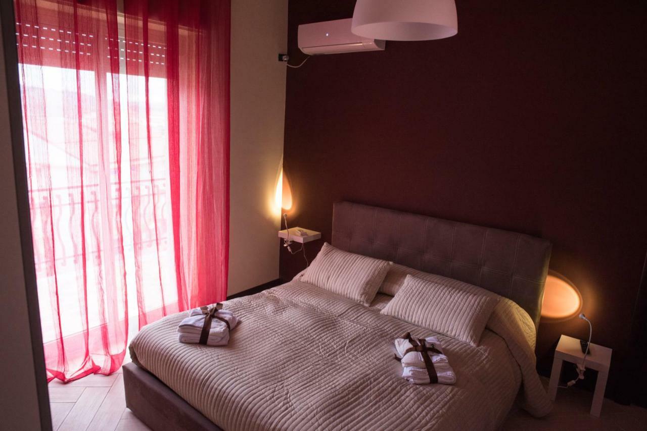 Hotel Il Centro Short Lets Valguarnera Caropepe Exterior foto